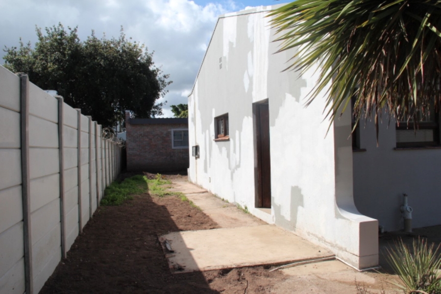 To Let 4 Bedroom Property for Rent in Dormehls Drift Western Cape